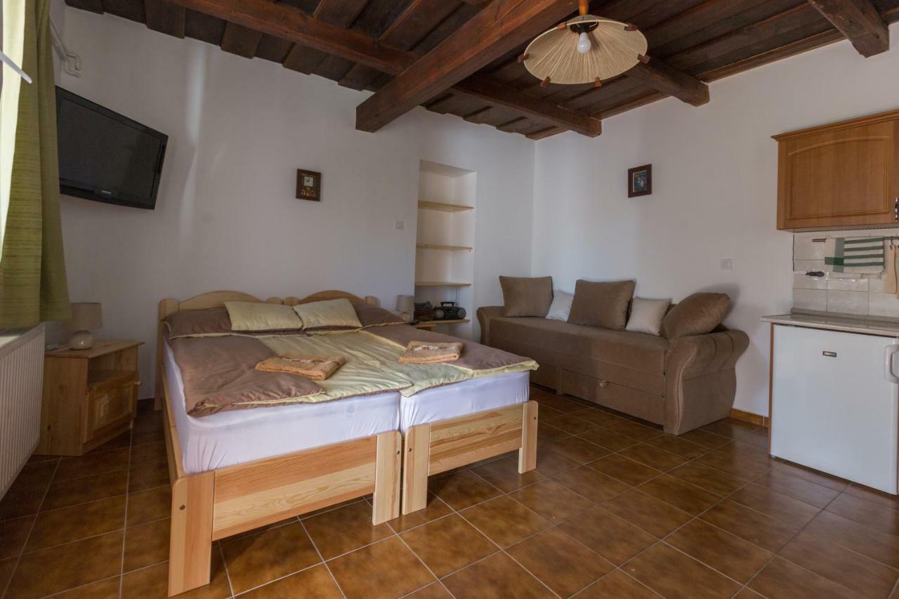 Hotel Gadoros Vendeghaz Egerszalók Exteriér fotografie